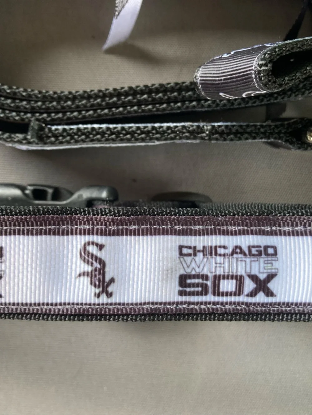 Large White Sox Collar and Leash